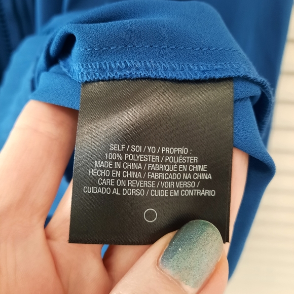 Bright blue T Tahari blouse, size Extra Small. - Picture 4 of 4